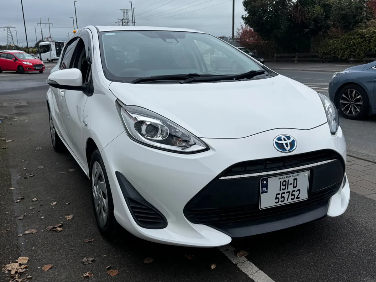 Toyota Aqua 2019 1.5 hybrid automatic - Image 4