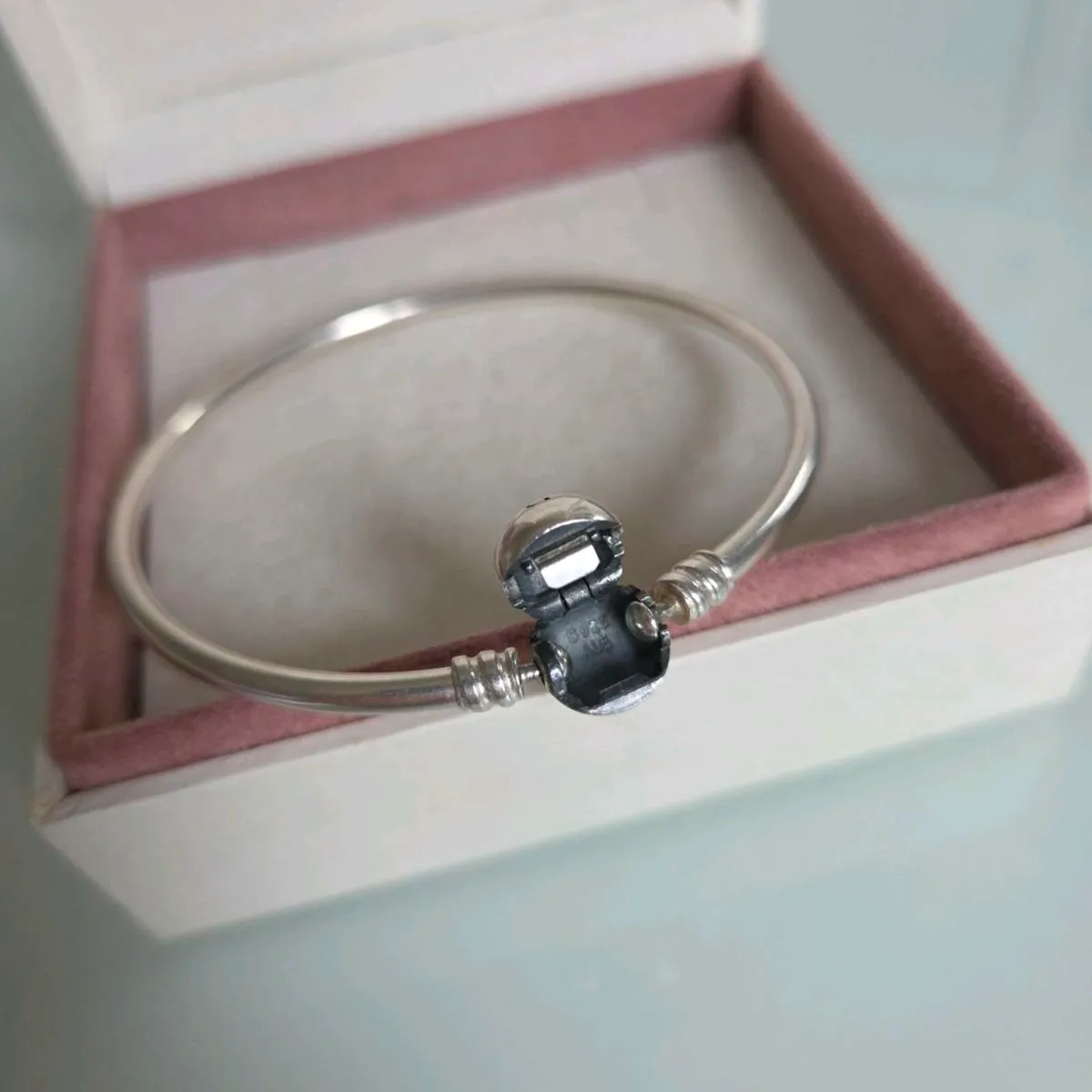 Pandora bangle bracelet moments claps - Image 4