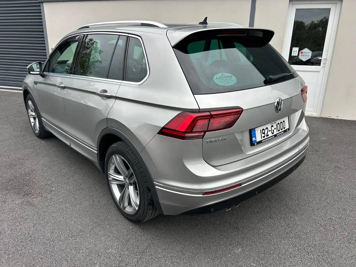 192 Volkswagen Tiguan R-Line 2.0 TDI 150PS - Image 3