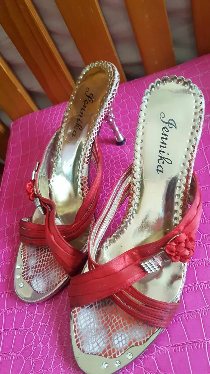 Worn red heels size uk3 - Image 1