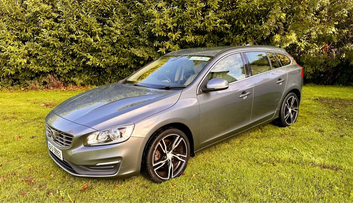 Volvo V60 Diesel - Image 1
