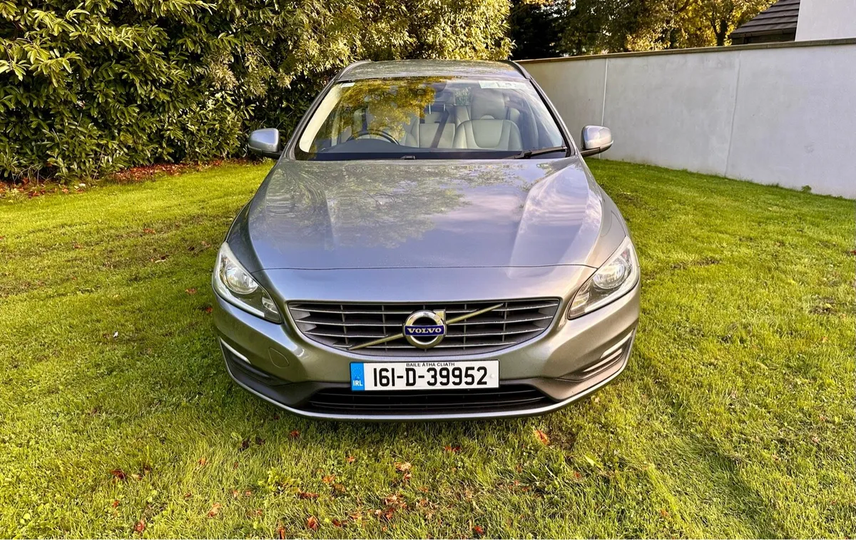 Volvo V60 Diesel - Image 3