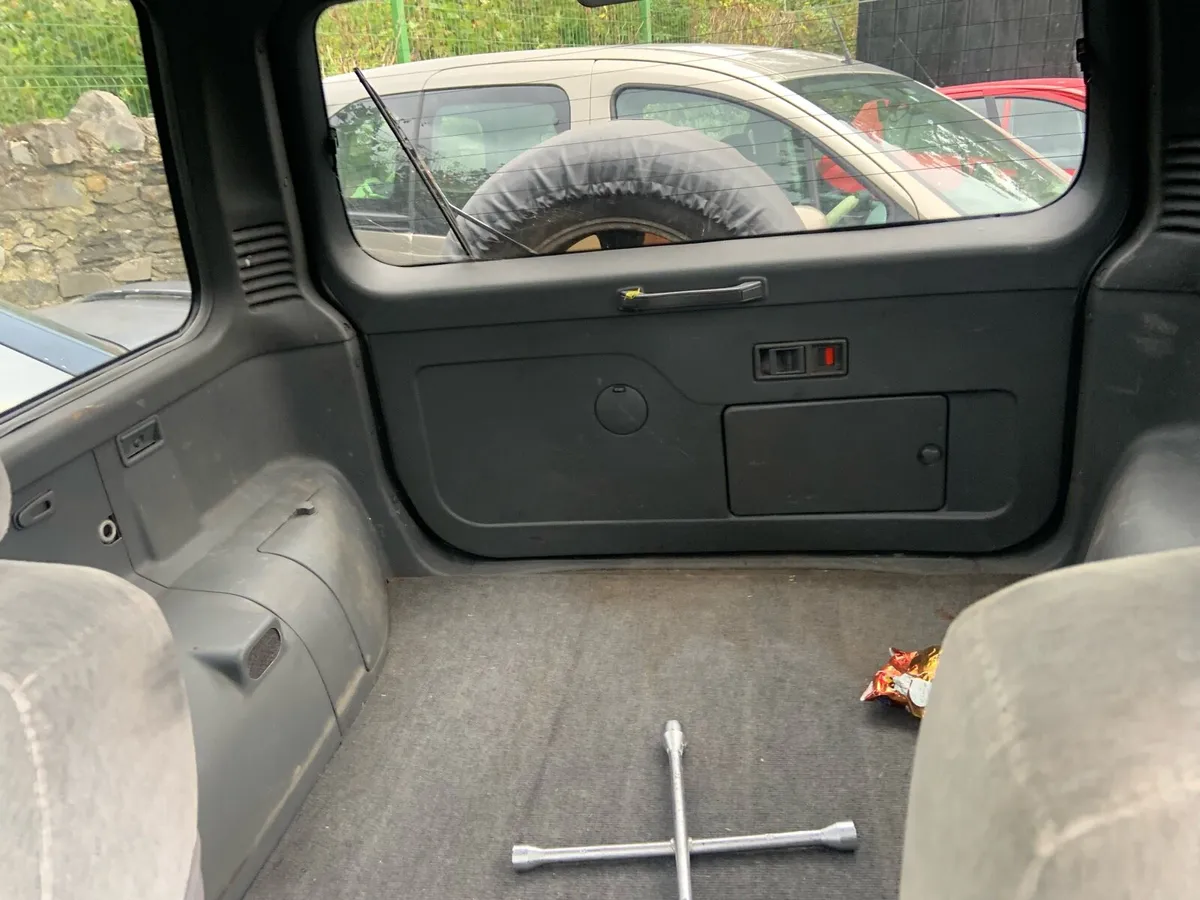 Mitsubishi 1997 Pajero - Image 4