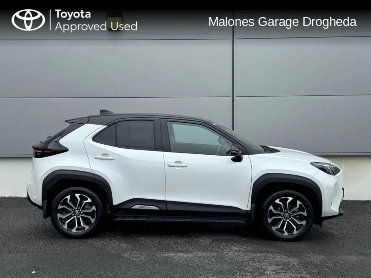 Toyota Yaris Cross YARIS CROSS LUNA SPORT - Image 3
