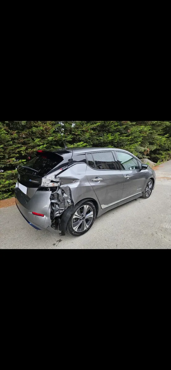 NISSAN LEAF E TEKNA 148 BHP 2018 LOW MILEAGE - Image 1