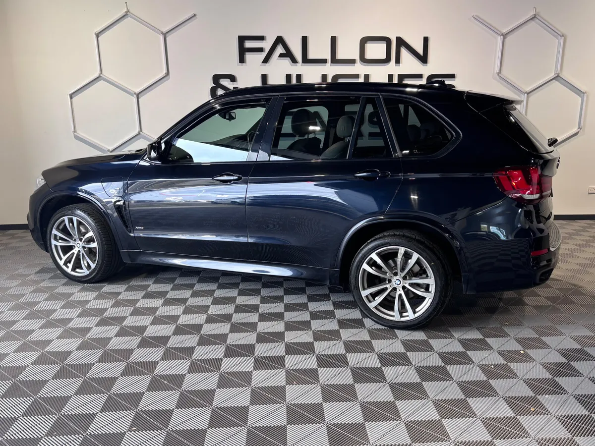 BMW X5 XDRIVE 40E M SPORT HYBRID PANORAMIC SUNROOF - Image 4