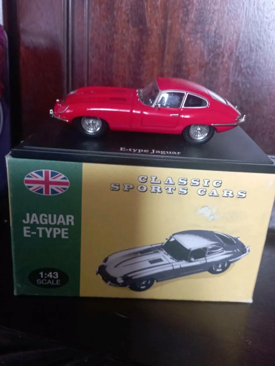 ATAL EDITIONS -JAGUAR E TYPE - 1-43 SCALE - Image 2