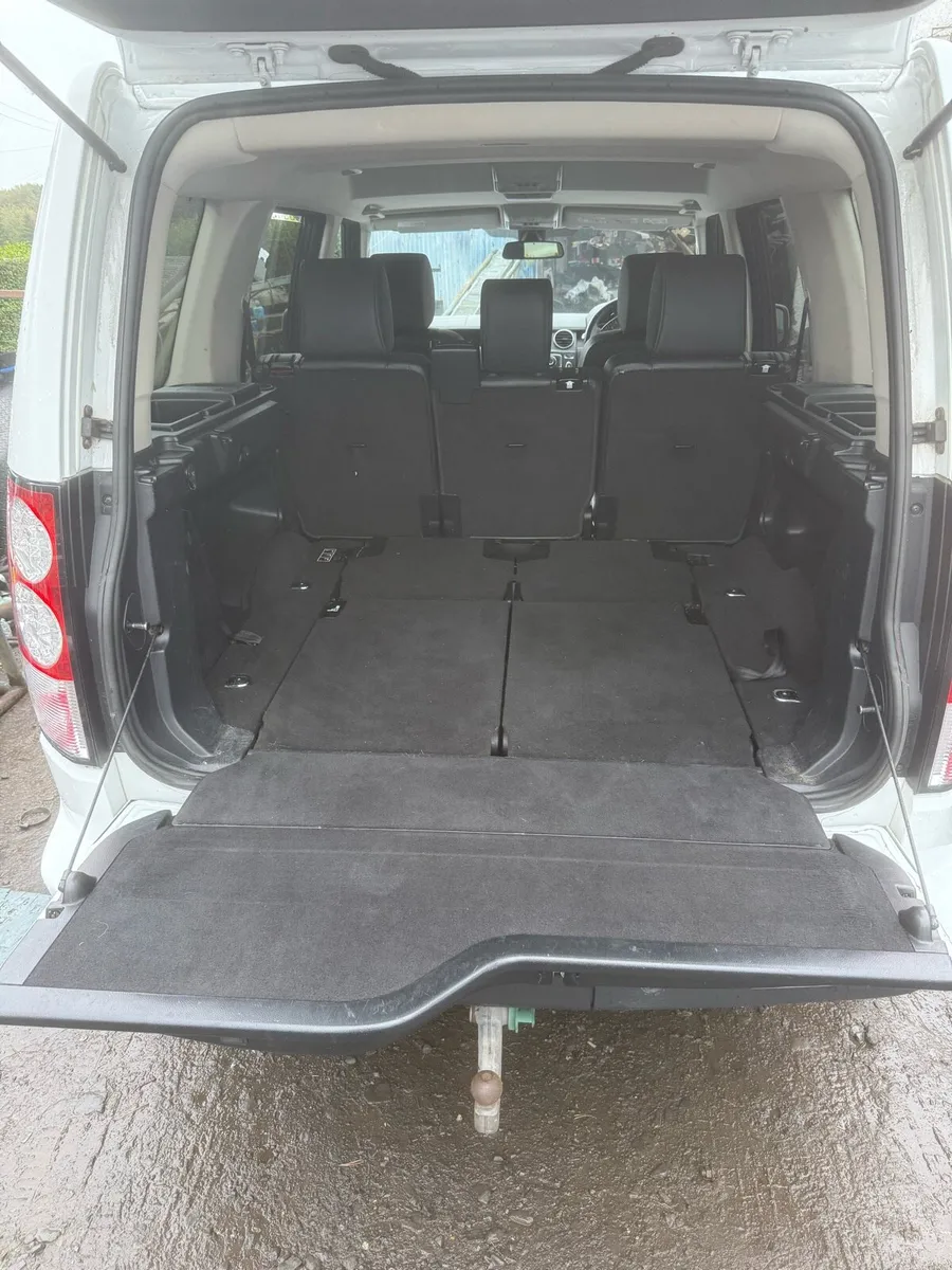 Land Rover Discovery 4 - Image 4