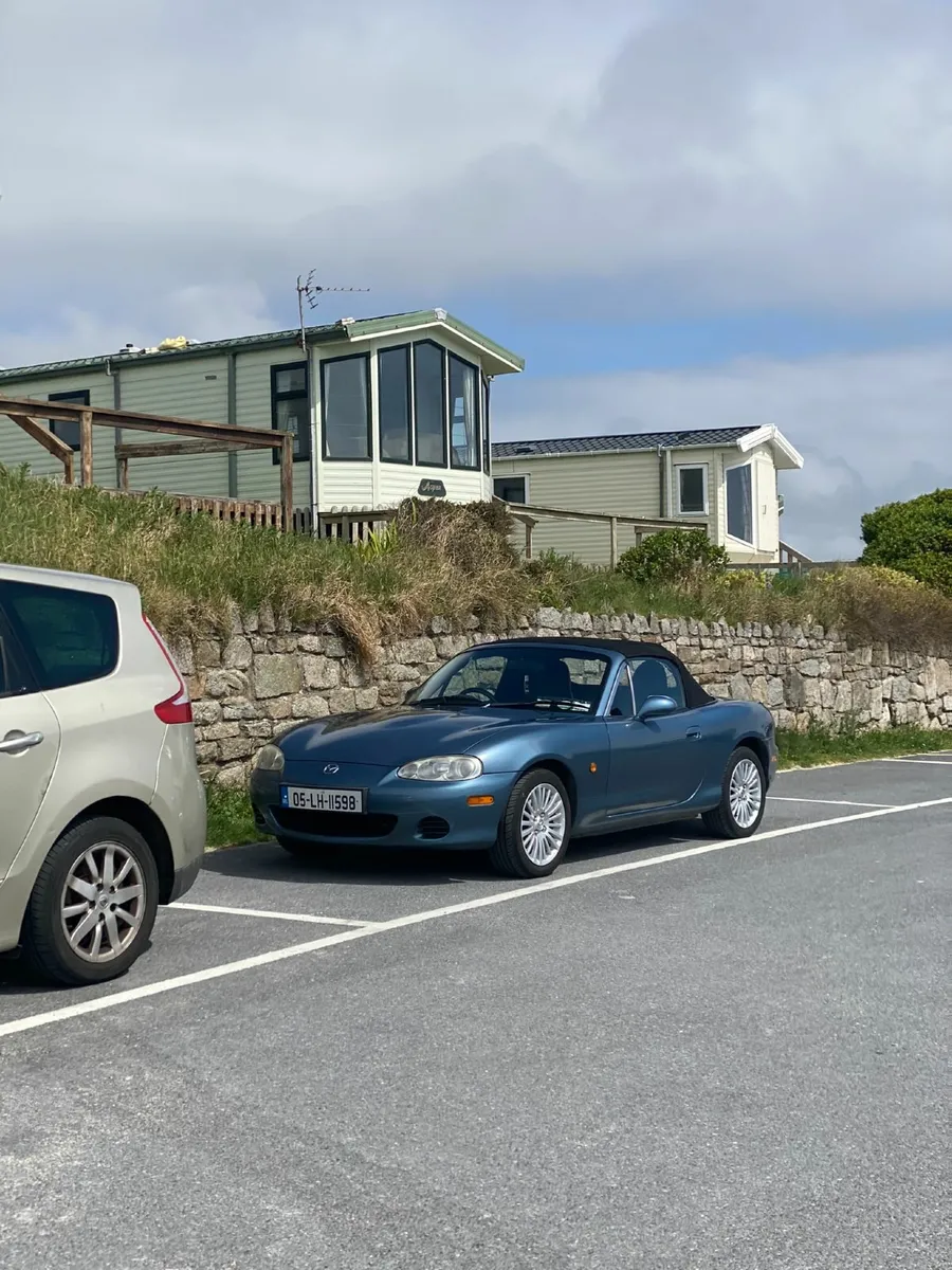 Mazda MX-5 2005 1.8 L Arctic Edition - Image 2