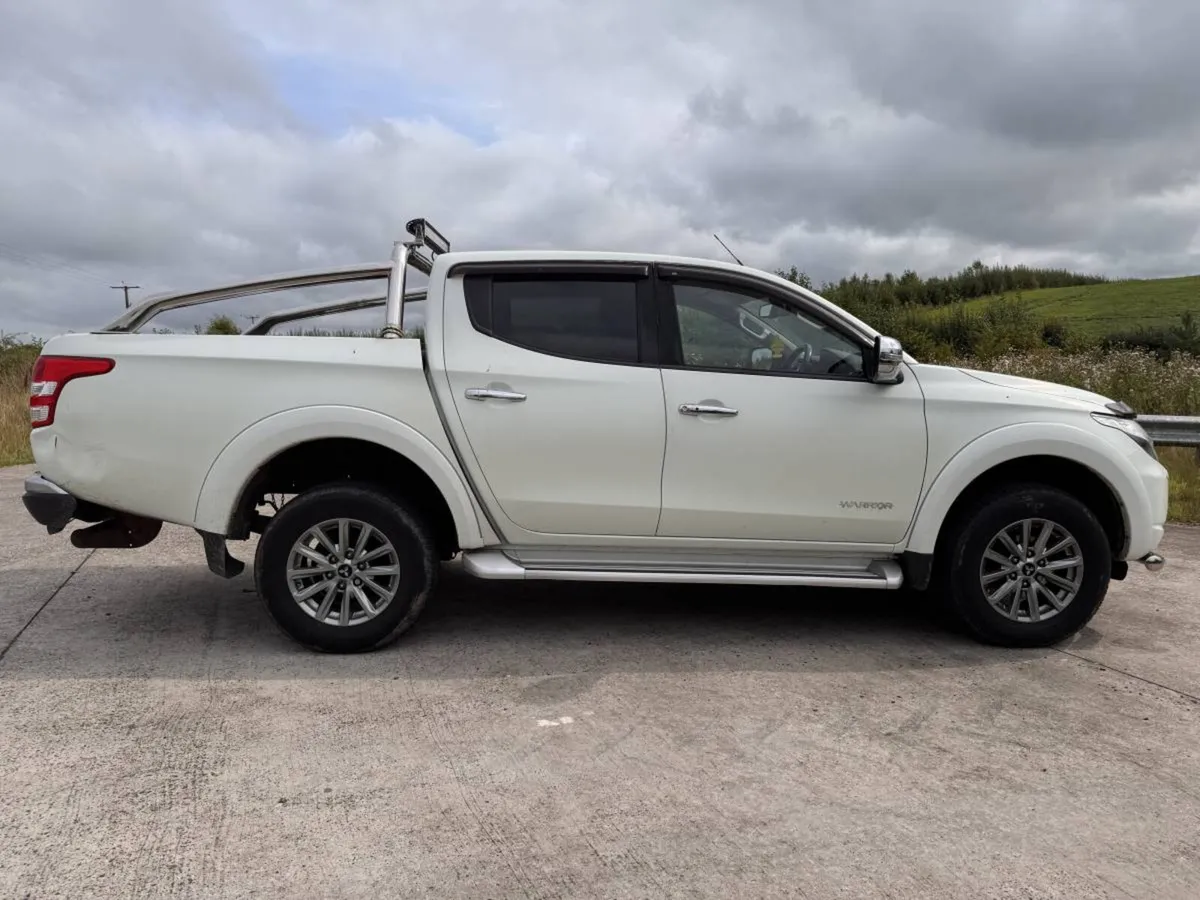 2017 Mitsubishi L200 DI-D 178 Warrior 4WD Auto - Image 2
