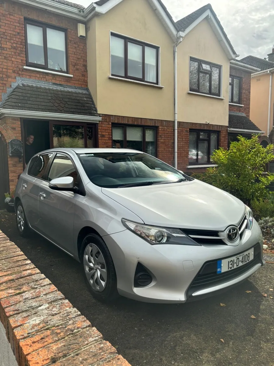 Toyota Auris 2013 - Image 1