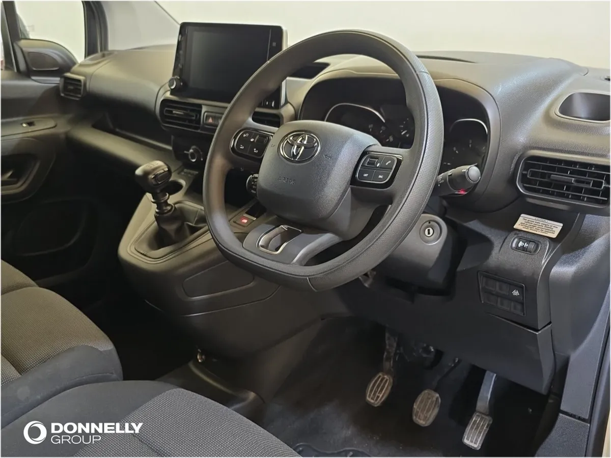Toyota Proace City L1 Diesel Icon - Image 4