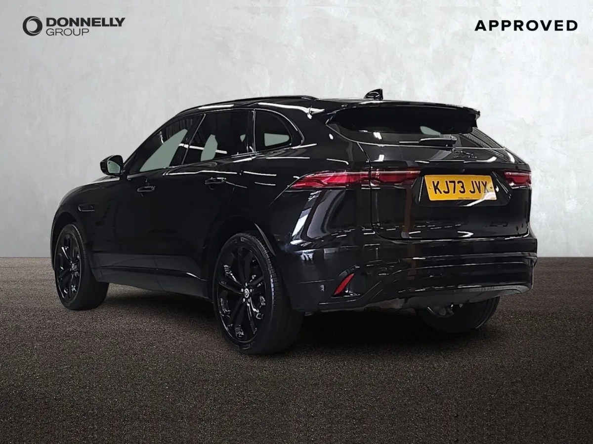 Jaguar F-pace F-Pace Diesel Estate R-Dynamic HSE B - Image 2