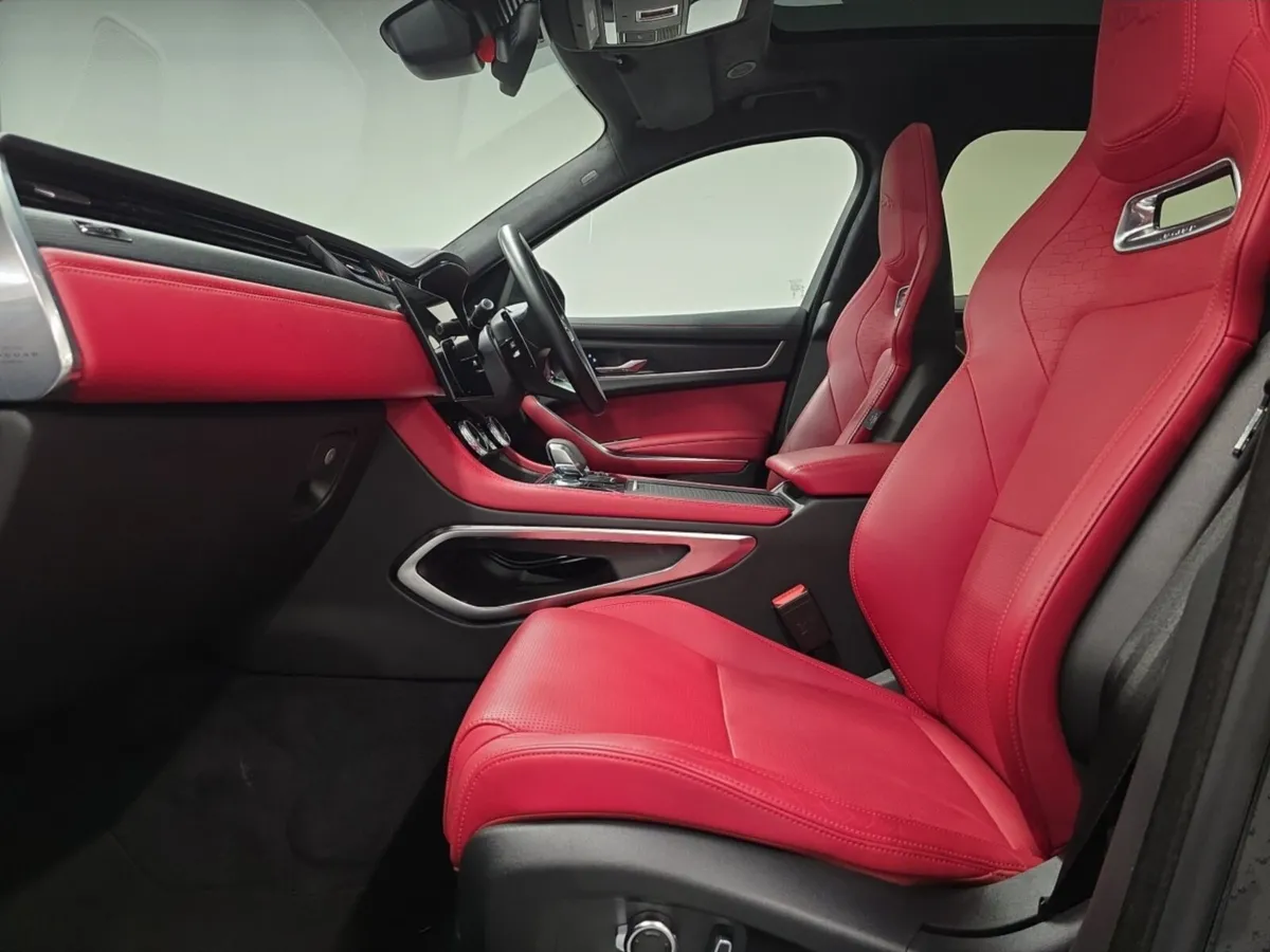 Jaguar F-pace F-Pace Diesel Estate R-Dynamic HSE B - Image 3