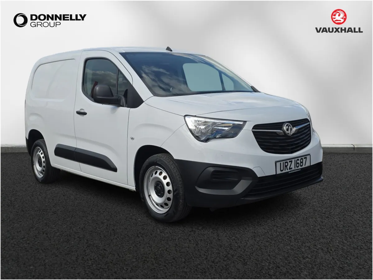 Vauxhall Combo Cargo L2 Diesel Dynamic - Image 1