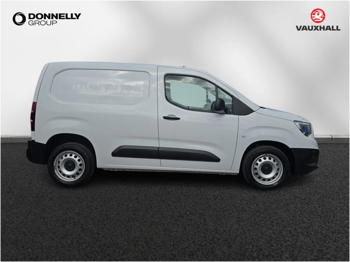 Vauxhall Combo Cargo L2 Diesel Dynamic - Image 3