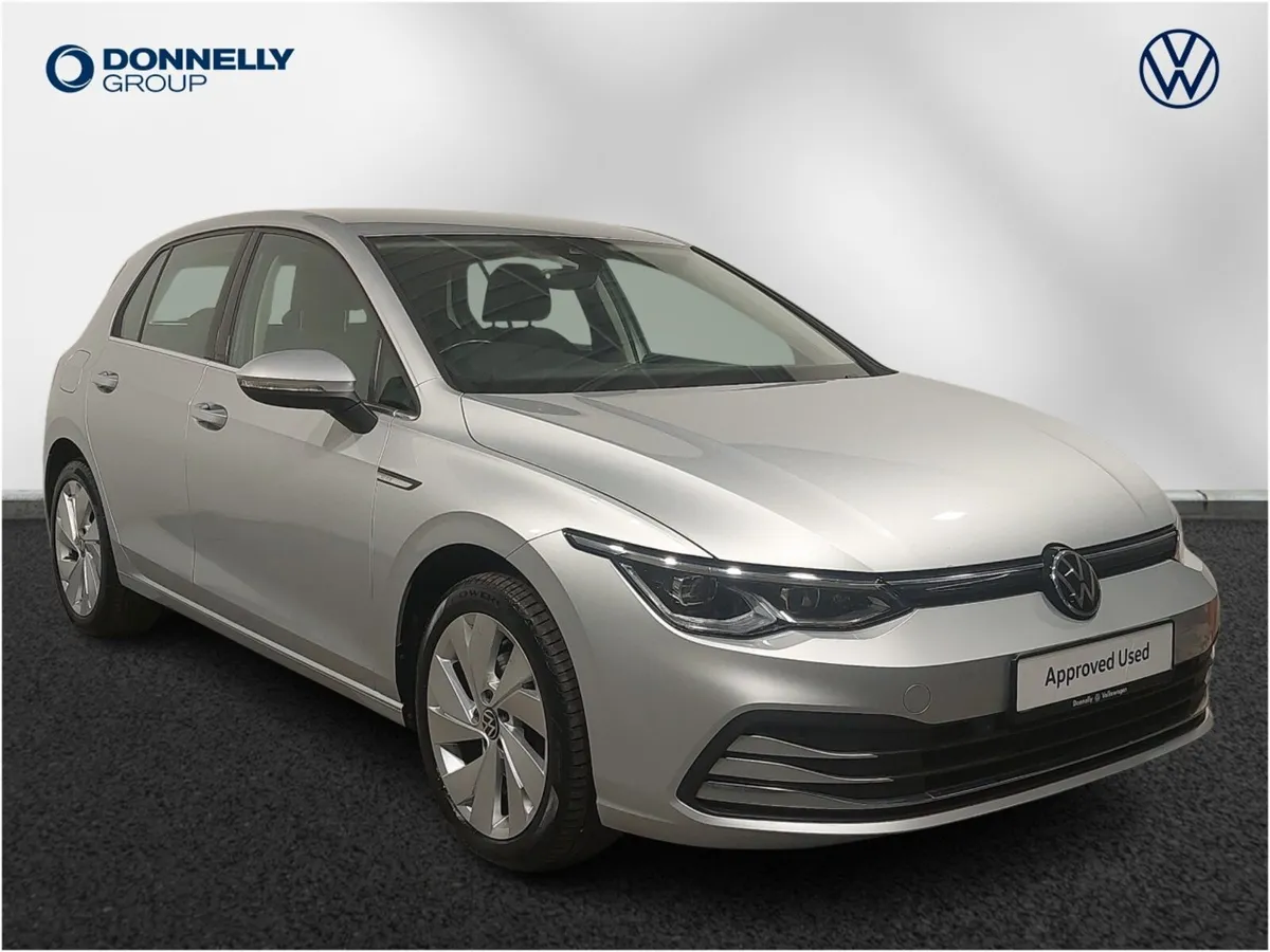 Volkswagen Golf Hatchback Style - Image 1