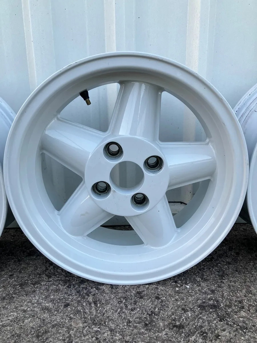 15 “ Wheels & Tyres - Image 4
