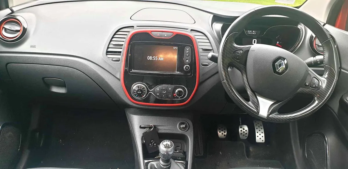 2017 Renault Captur - Image 2