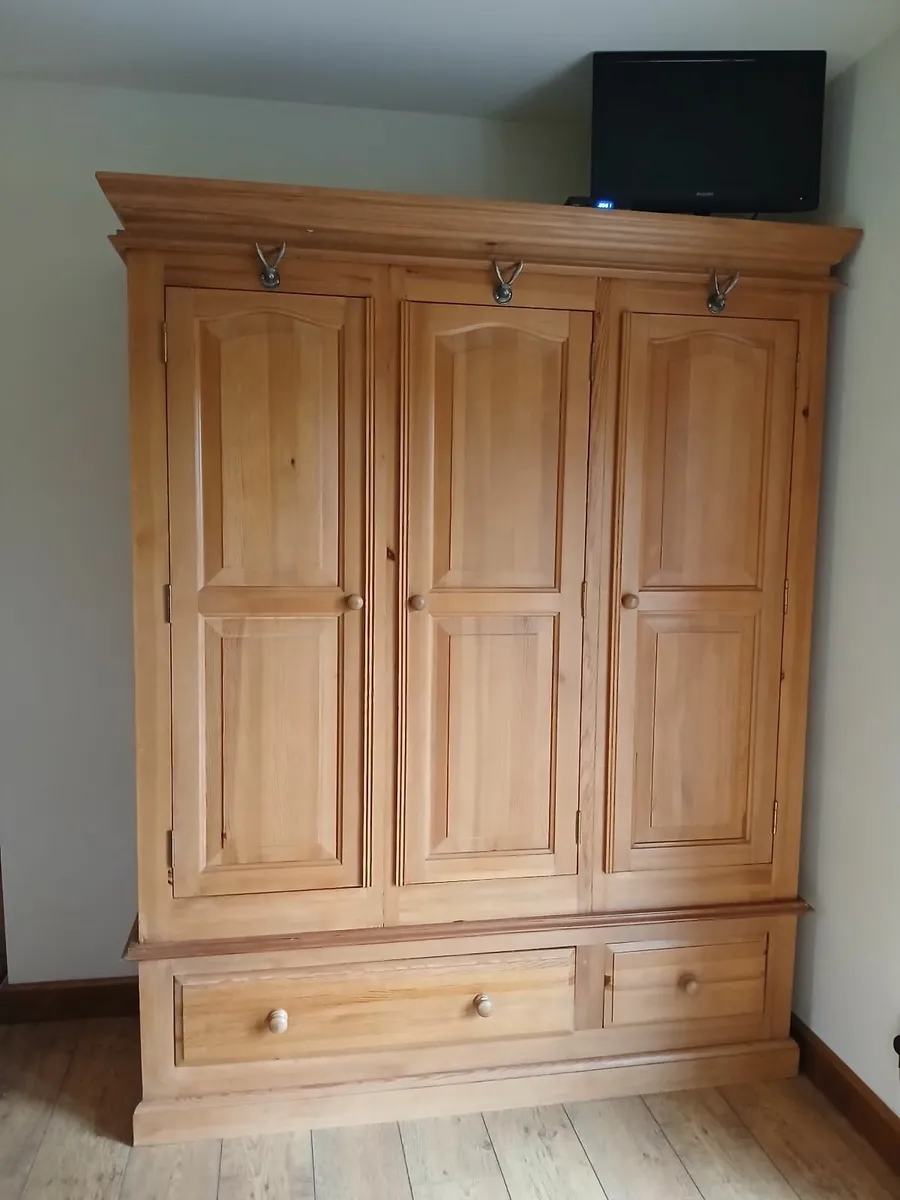 Pine wardrobe - Image 3