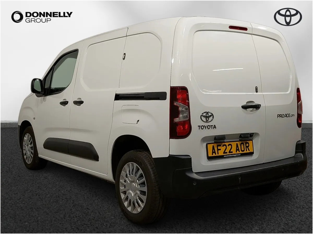 Toyota Proace City L1 Diesel Icon - Image 2