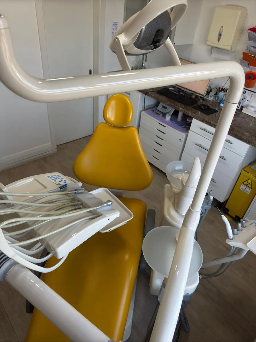 Dental chair - Image 3