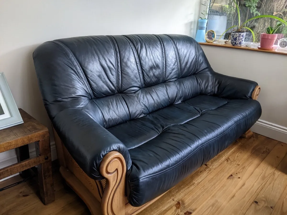 3 Leather couches free to go - Image 2
