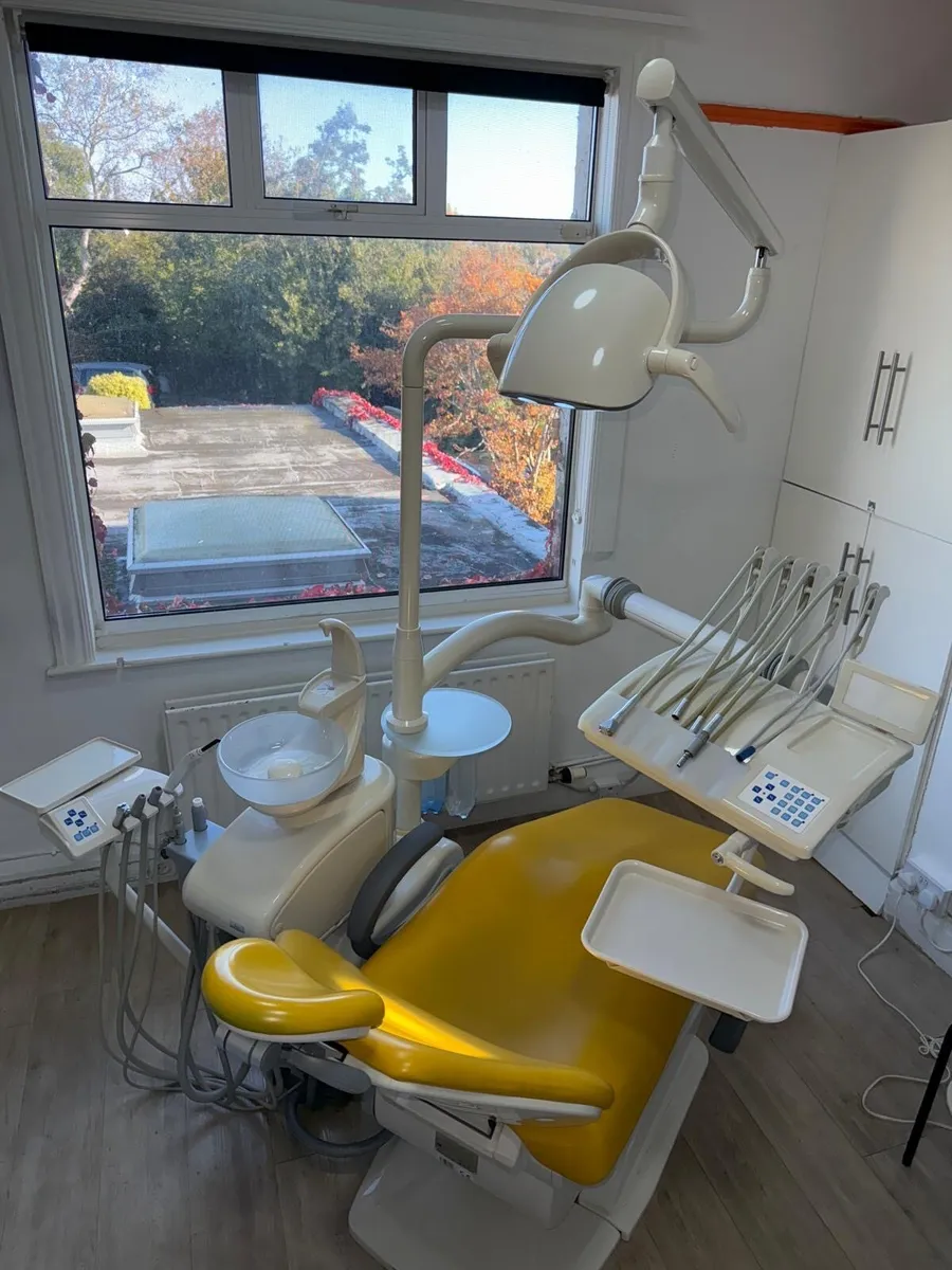 Dental chair - Image 4