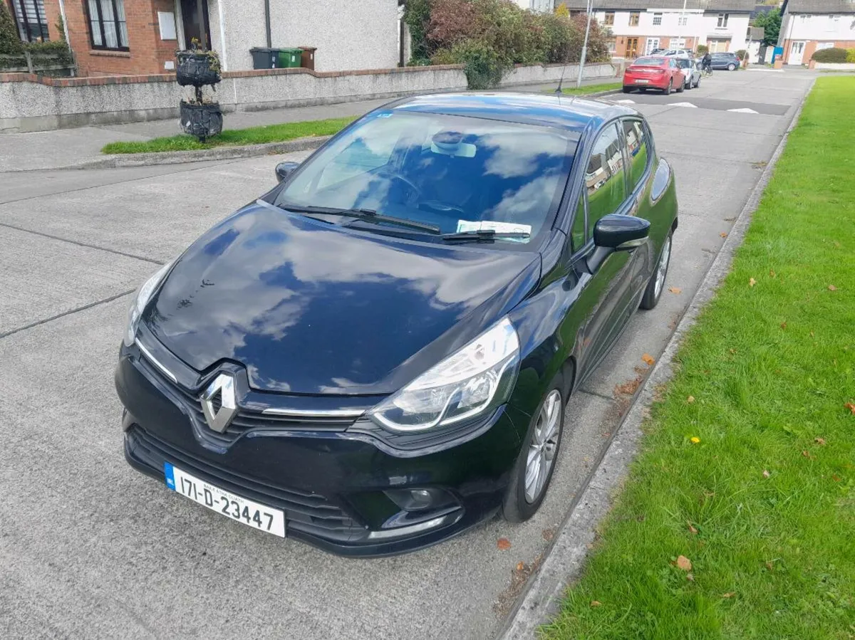 RENAULT CLIO - Image 1