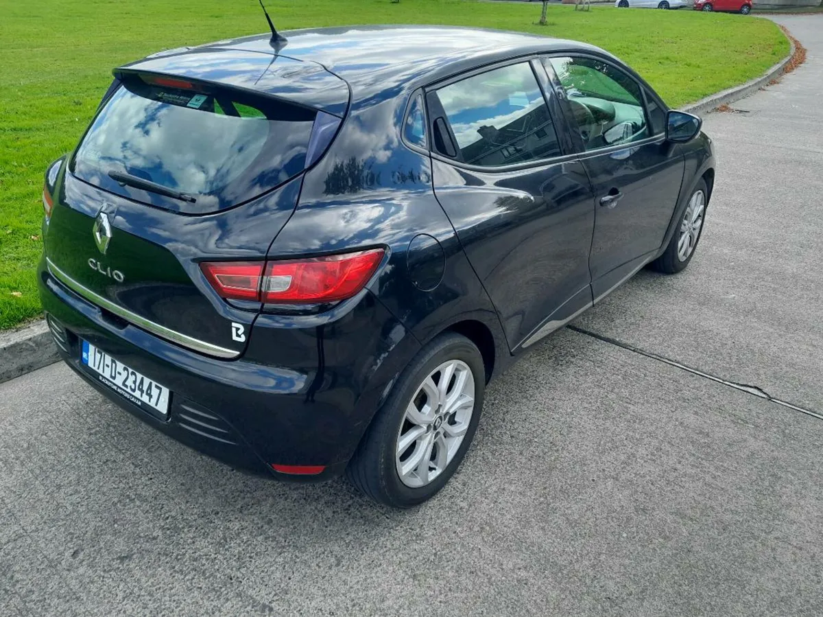 RENAULT CLIO - Image 4