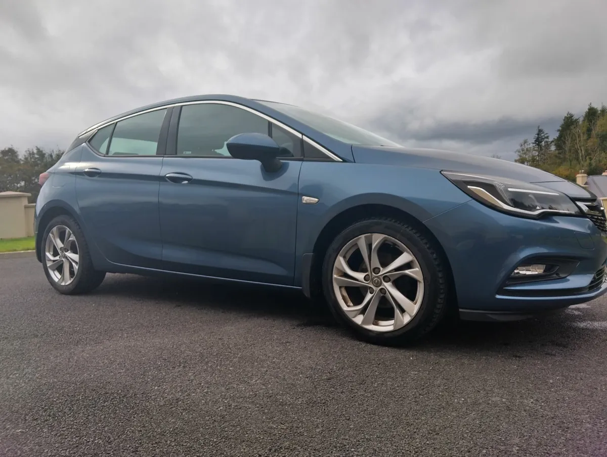 Opel Astra 2016 - Image 2