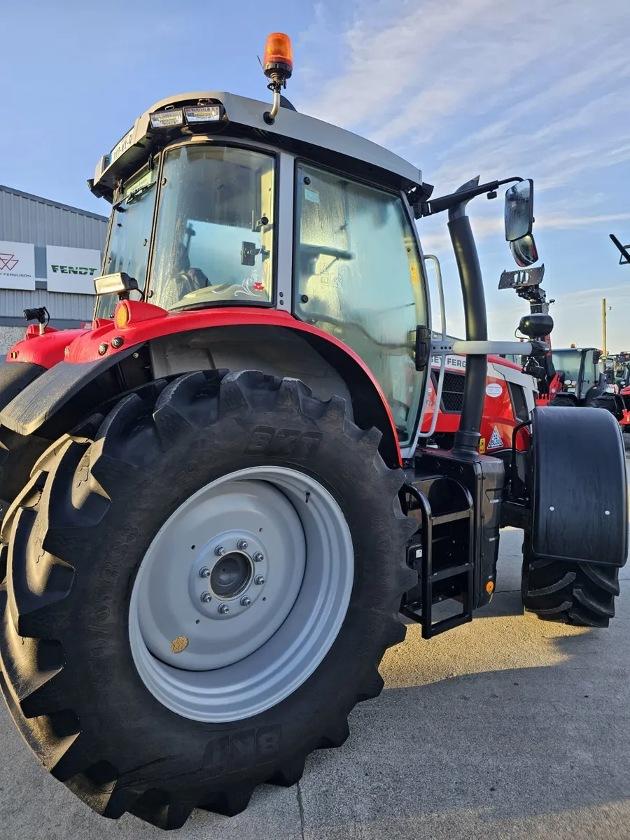 Massey Ferguson 6S.165 Xtra - €100,000 + VAT - Image 3