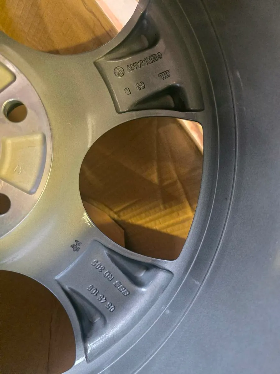 Vw Golf Gti alloy wheel new - Image 3