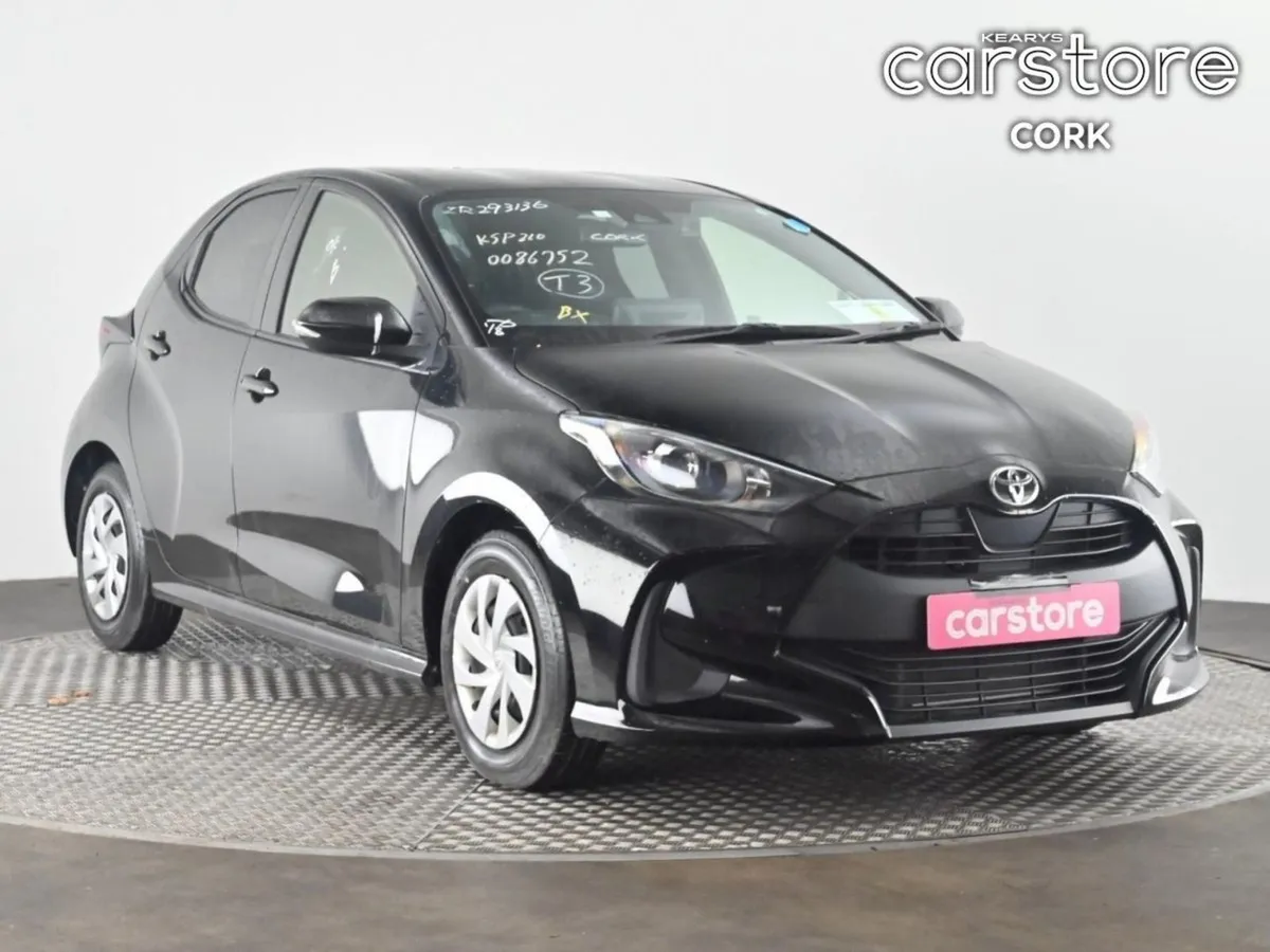 Toyota Yaris 1.5 5Dr Auto - Image 1