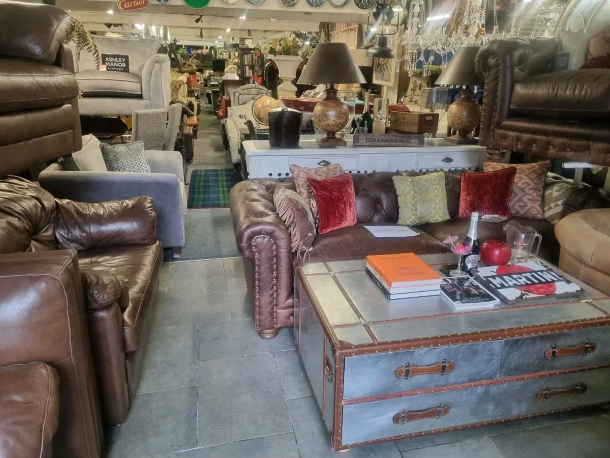 Furniture warehouse - Image 1