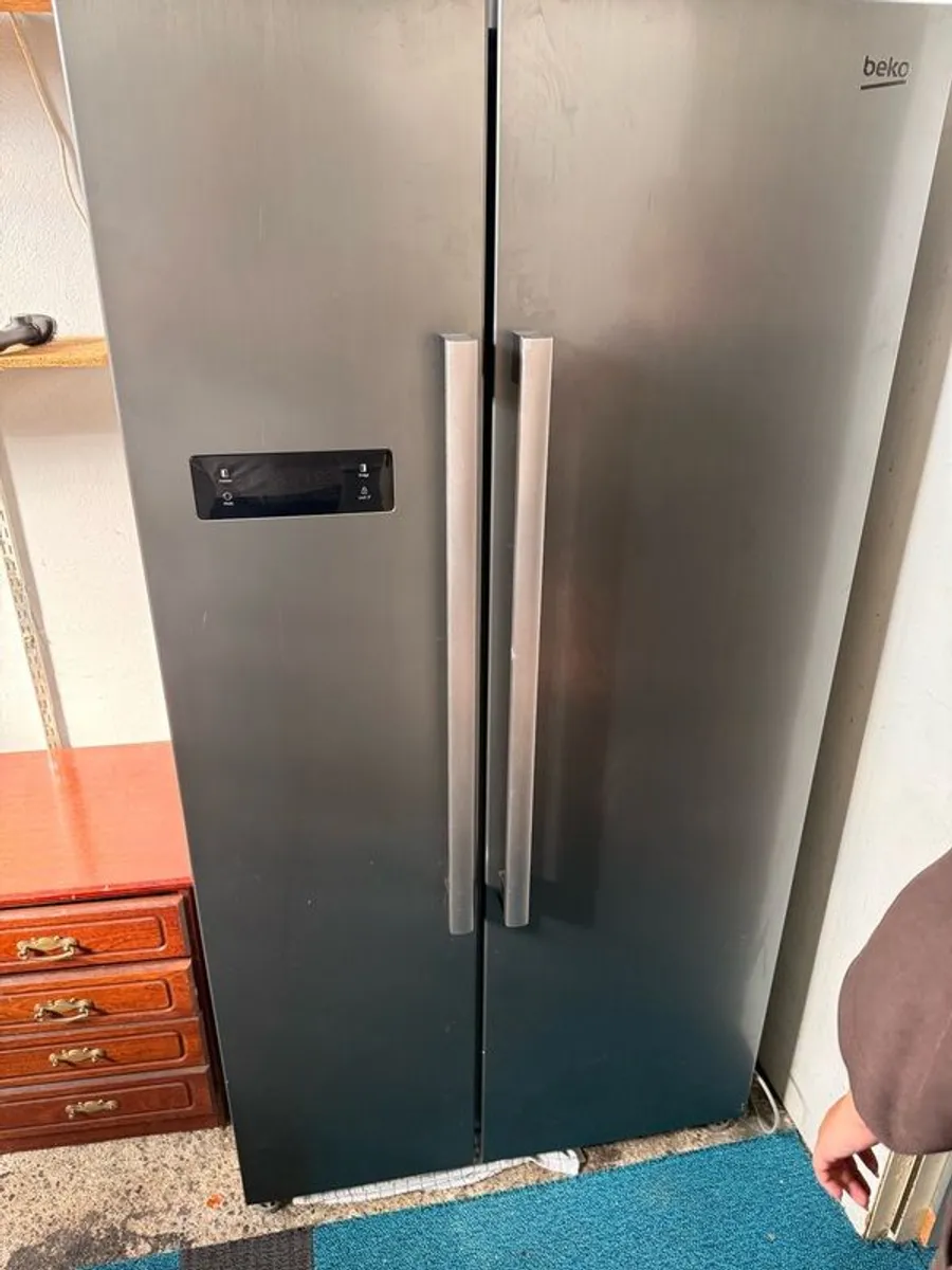 American Fridge Freezer Beko - Image 1