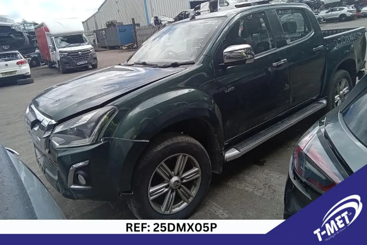 2018 ISUZU D-MAX BREAKING FOR PARTS - Image 1
