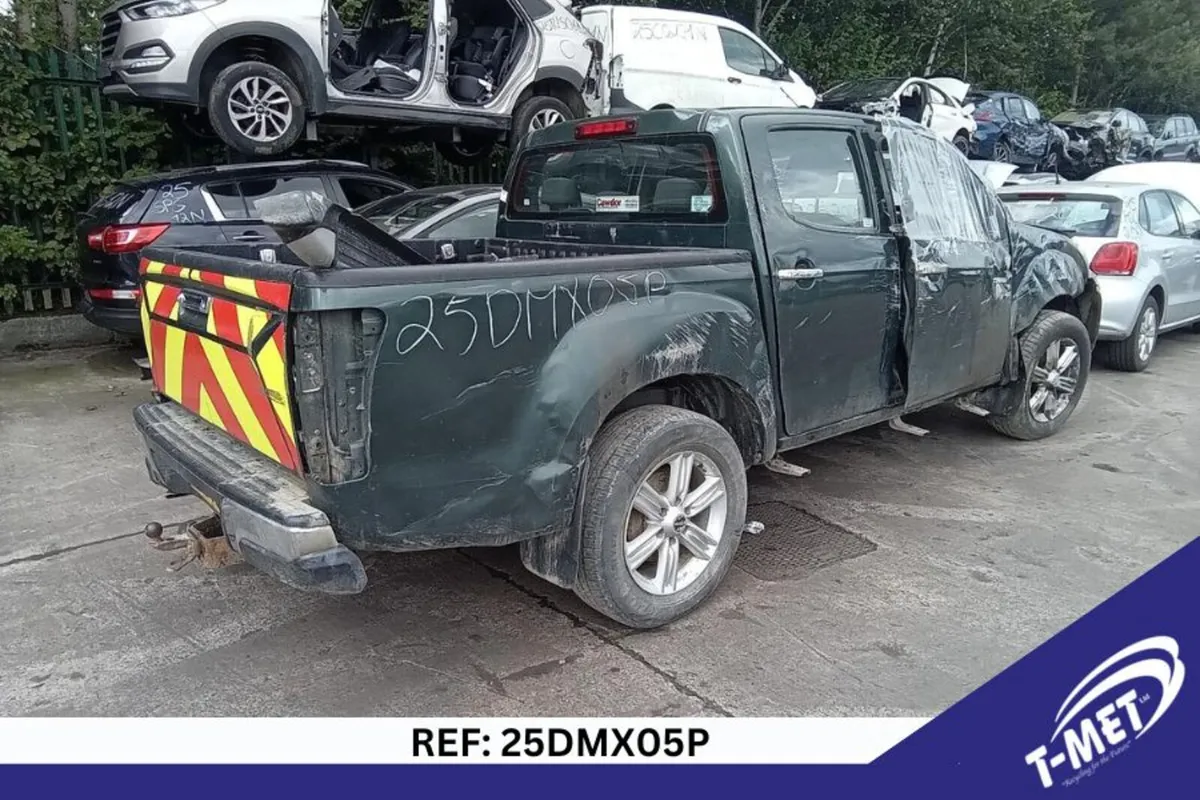 2018 ISUZU D-MAX BREAKING FOR PARTS - Image 4