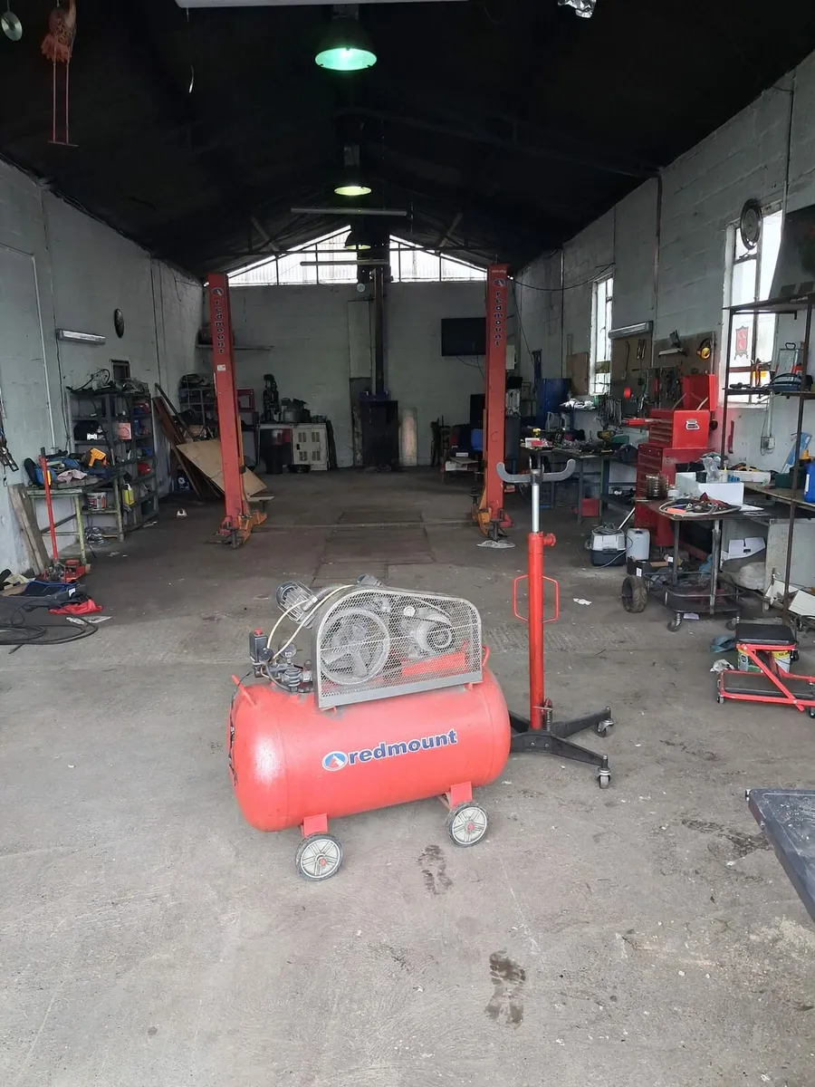 Garage workshop