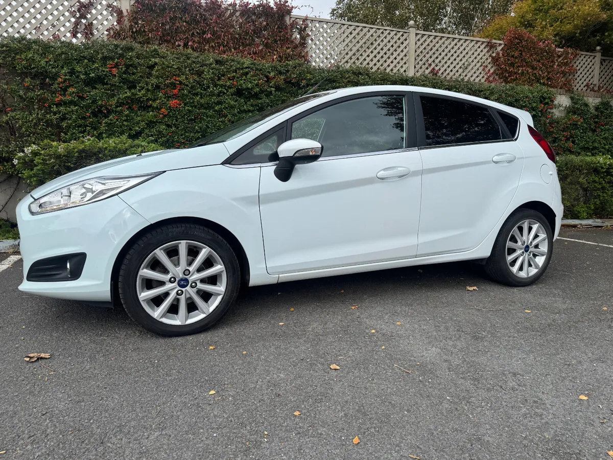 Ford Fiesta 1.0 petrol exceptional cond & warranty - Image 1