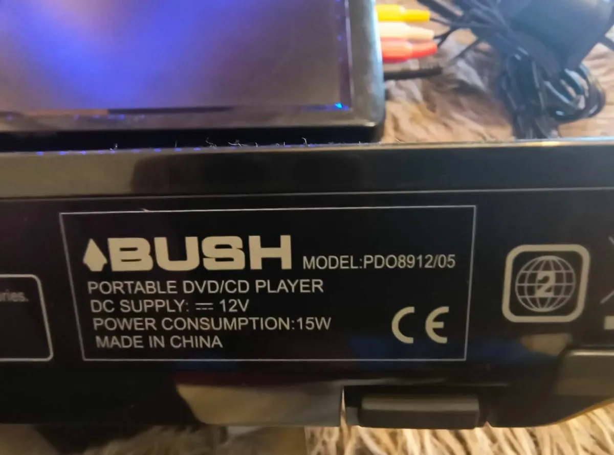 Portable In  Car 2 DVD Player 12V - Image 3