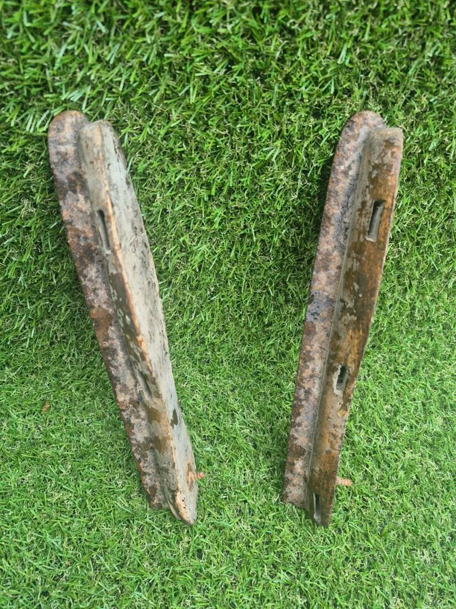 Vintage ice skates - Image 1