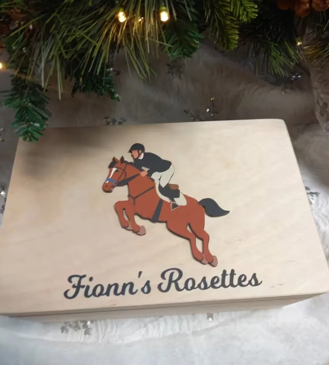 Personalised Horse Riding Rosette Keepsake Box - Image 2
