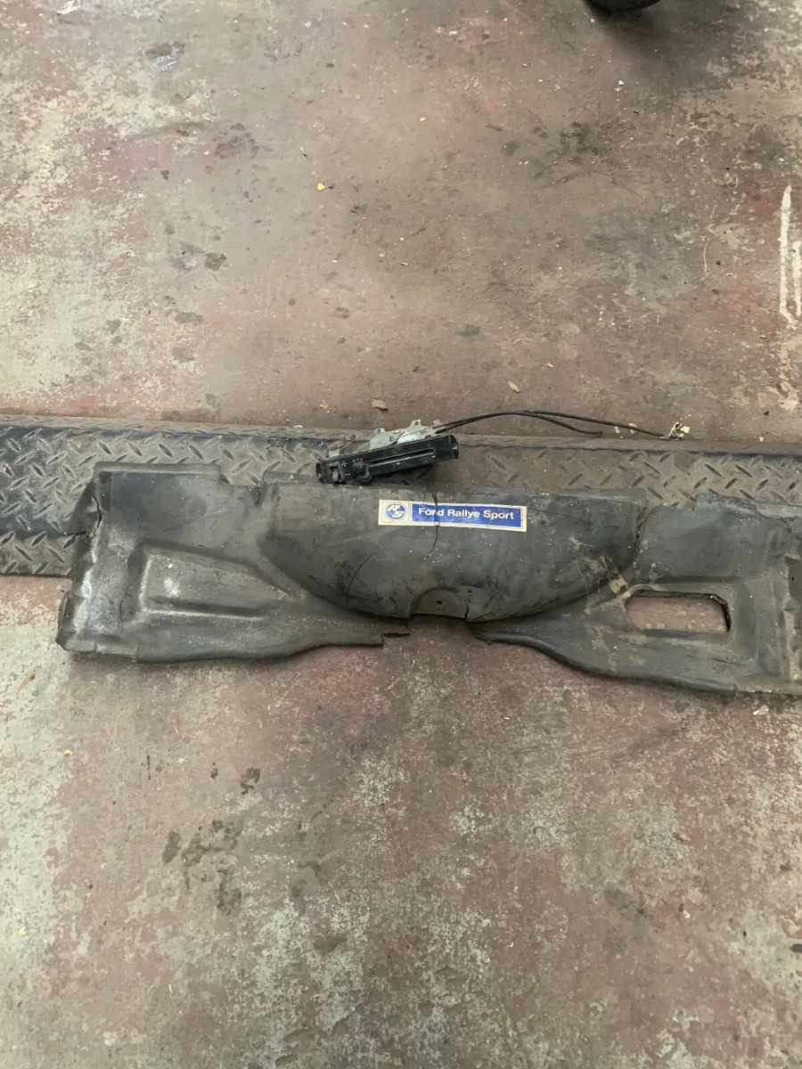 Car parts - Image 1