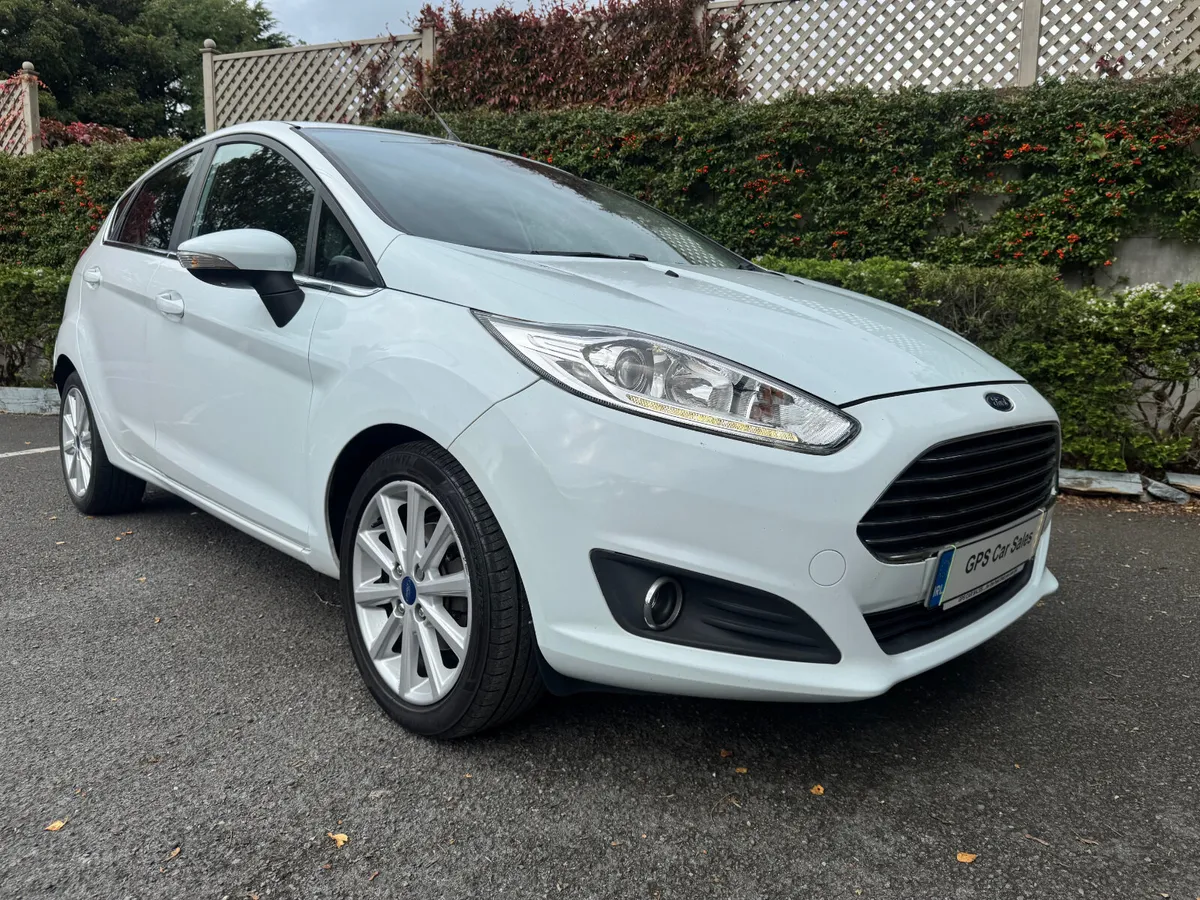 Ford Fiesta 1.0 petrol exceptional cond & warranty - Image 4