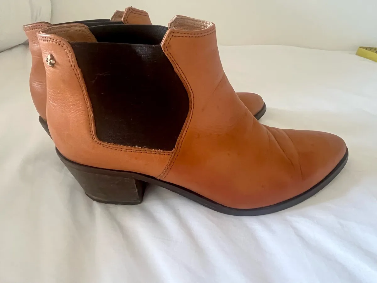 Bourbon Boots size 6 - Image 1