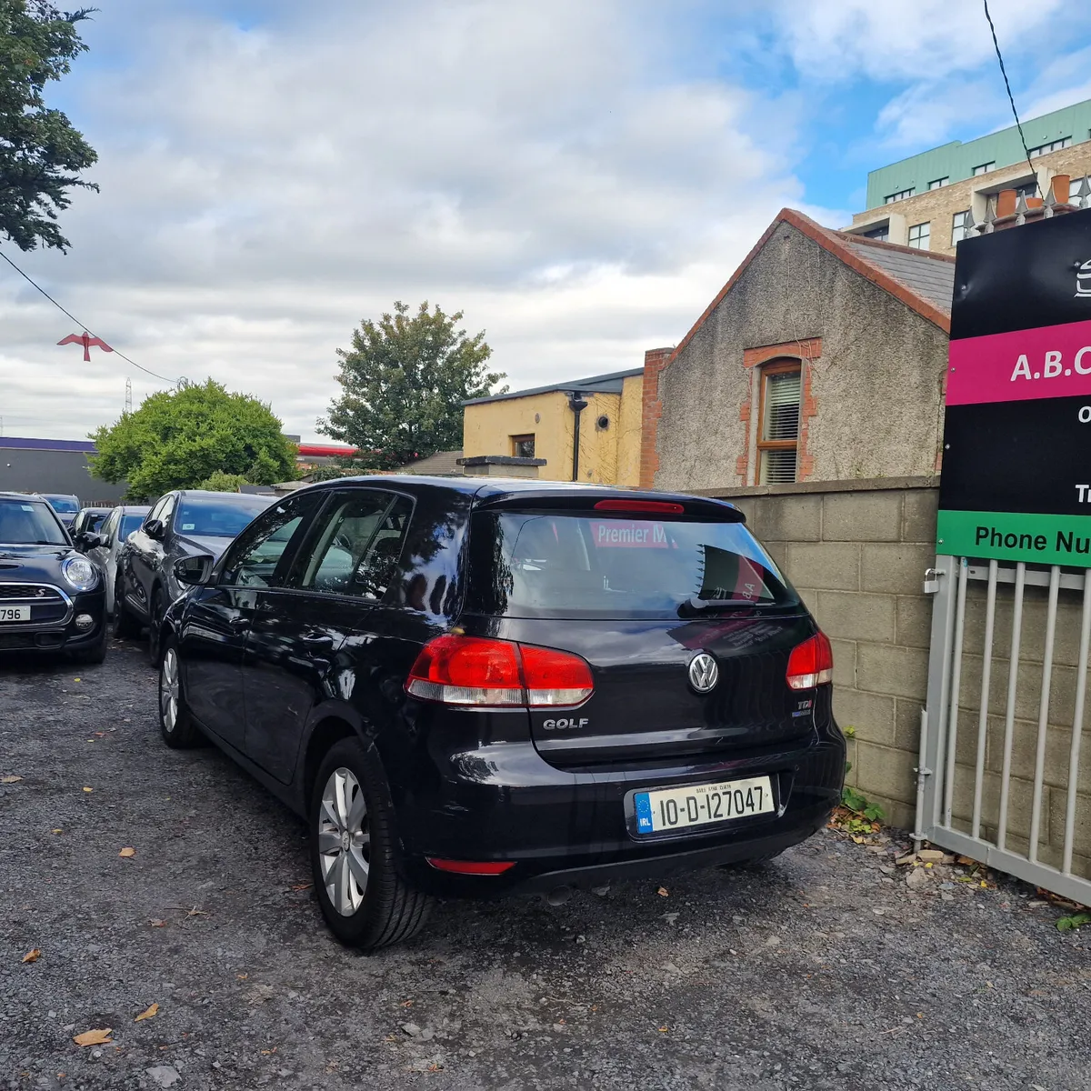 Volkswagen Golf 1.6 TDI 105BHP BLUEMOTION - Image 4