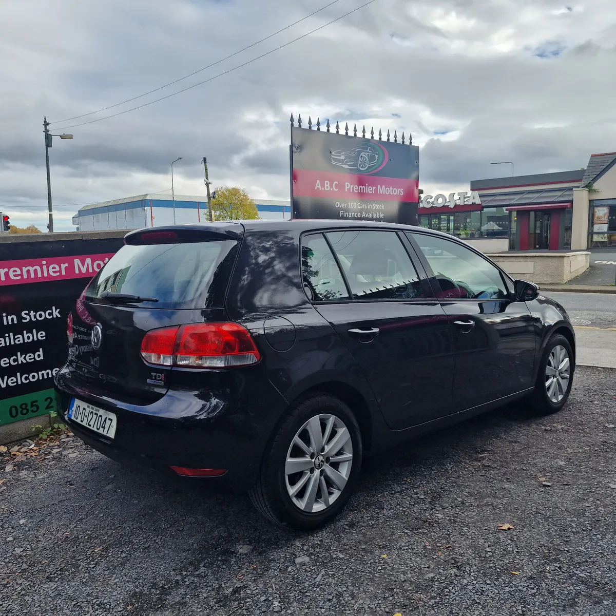 Volkswagen Golf 1.6 TDI 105BHP BLUEMOTION - Image 3