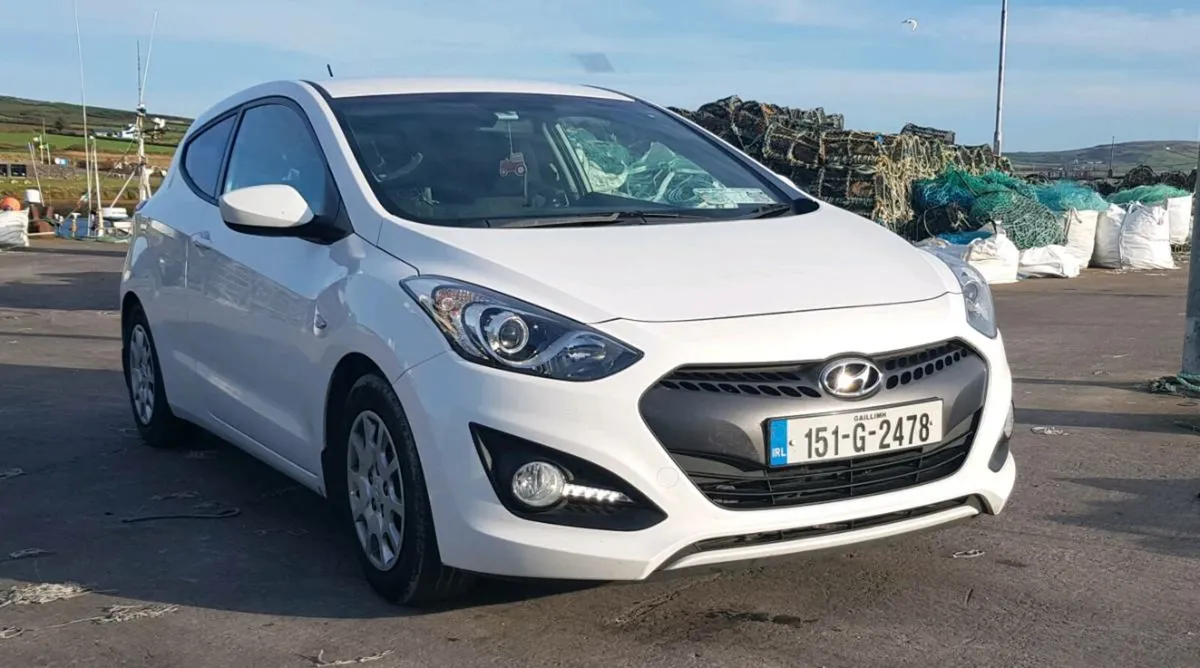 2015 HYUNDAI I30 VAN - Image 2
