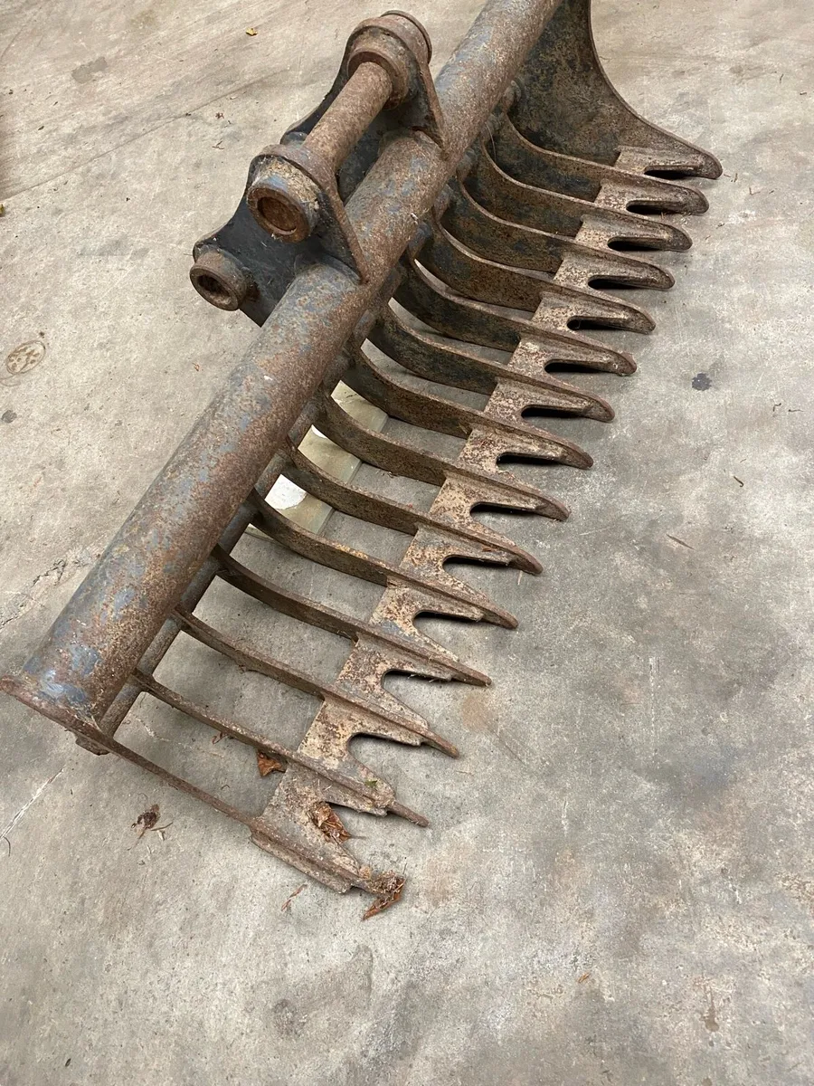 Hitachi 3ton buckets - Image 1